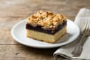 Polish Crumble Cake (Pleśniak)