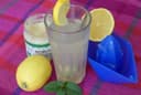 Heiße Zitrone (Γερμανικό Ζεστό Λεμονάτο Ποτό)