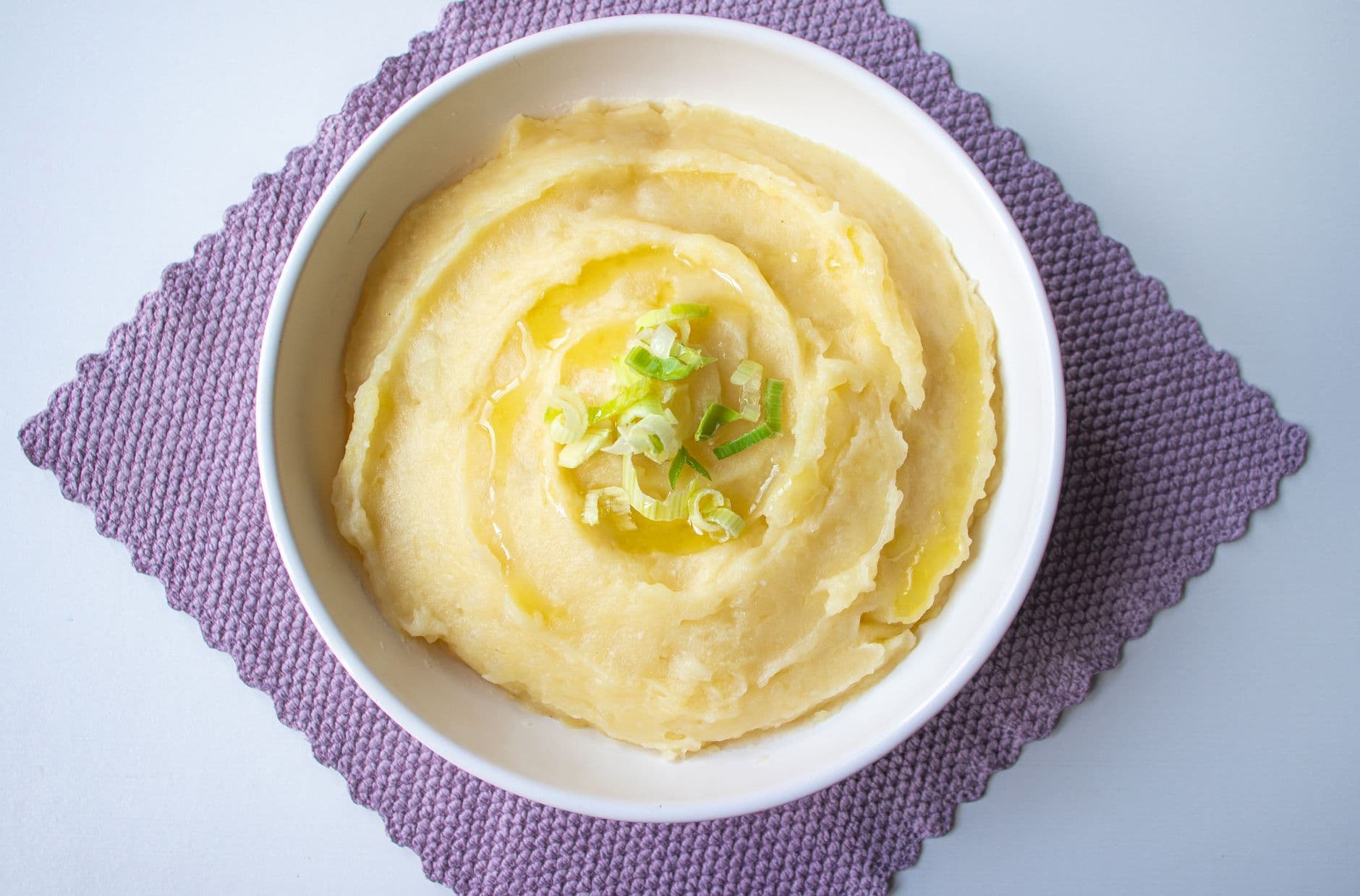 Aligot: Cremiges, dehnbares Kartoffel-Käse-Püree