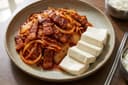 Salteado de Cerdo y Kimchi (Dweji-kimchi-bokkeum)