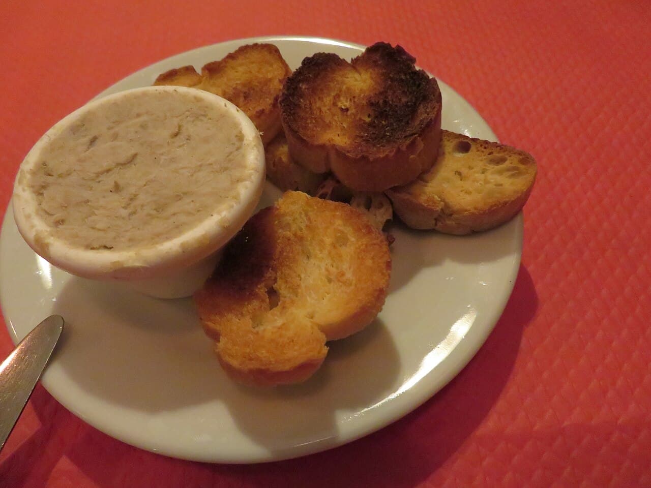 Rillettes de Porc: Tradicional Crema de Cerdo en Terrina Francesa