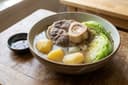 Bulalo (Rinderknochensuppe)