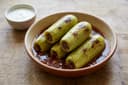 Kousa Mahshi (Stuffed Zucchini)