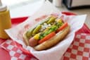 Authentischer Chicago-Style Hot Dog