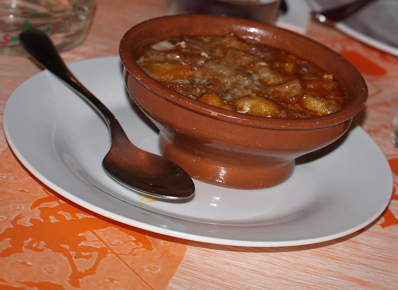 Sopa de Ajo (Zuppa d'Aglio Tradizionale Spagnola)