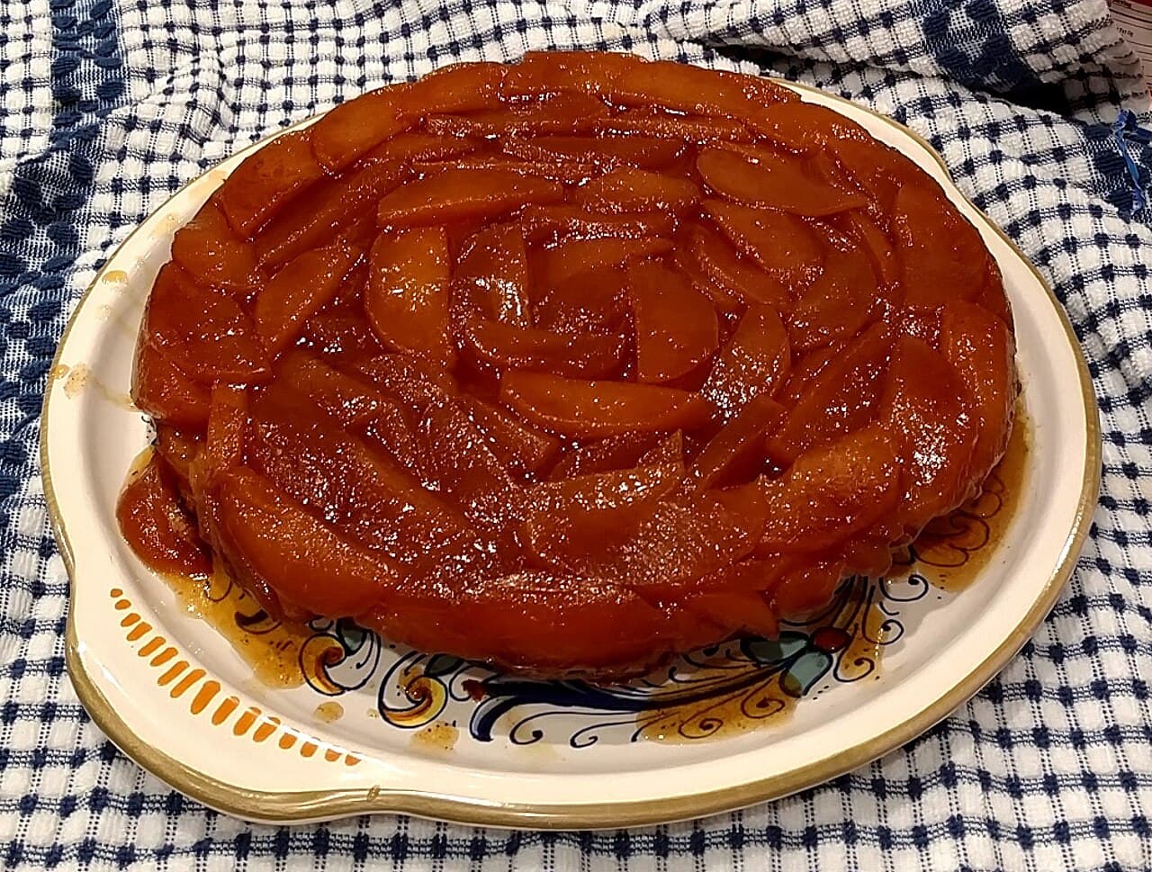 Classic French Upside-Down Apple Tart (Tarte Tatin)