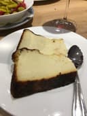 Tarta de Queso La Viña (Baskischer Käsekuchen im La Viña Stil)