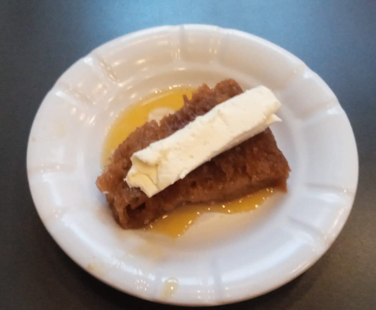 Kaymaklı Ekmek Kadayıfı (Brotauflauf mit Sahne)