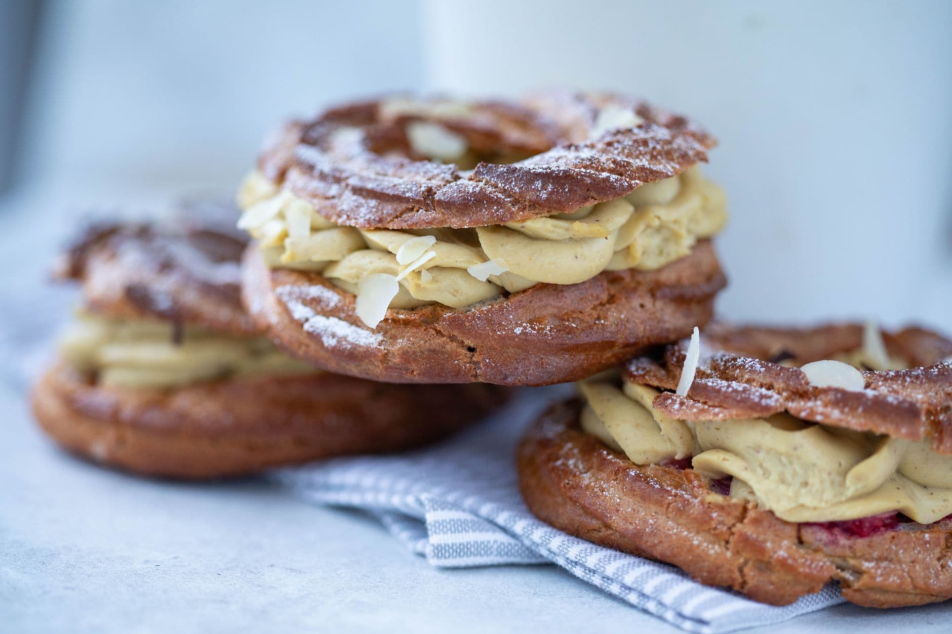 Paris-Brest: Couronne de Pâte à Choux à la Crème Pralinée